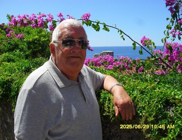 Tahir Bezhani 