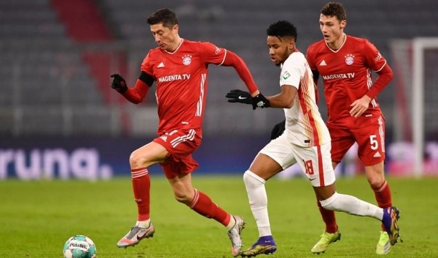 ​Bayern – Leipzig, spektakël golash në 45 minutat e para