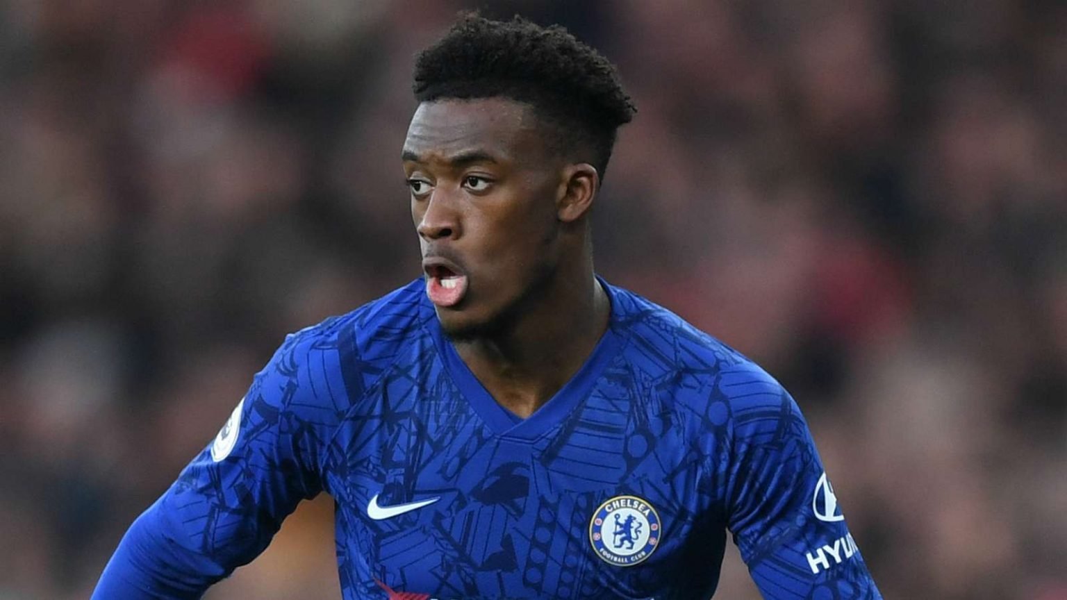 Bayerni rikthen interesimin për Hudson-Odoin, Chelsea largon Bavarezët