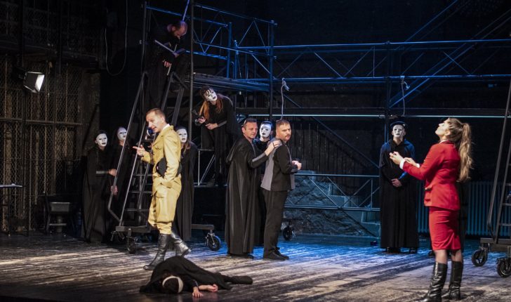‘Shtetrrethimi’, premierë në teatrin ‘Bekim Fehmiu’
