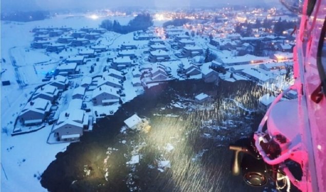 ​10 të lënduar dhe 26 të zhdukur nga rrëshqitja e dheut në Norvegji