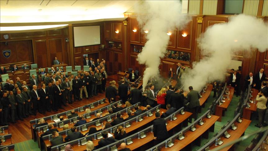 Donika Kadaj-Bujupi tregon se si e futi gazin lotsjellës në Kuvend