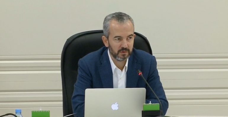 Celibashi paralajmëron komisionerët e 25 prillit: Do përballeni me sanksione të rënda