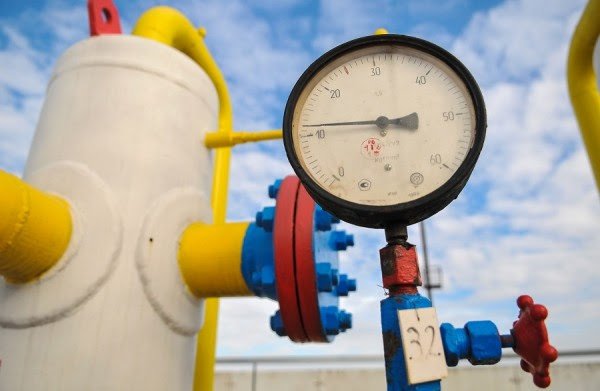 ​Parlamenti Evropian: Të ndalohet importi i gazit dhe naftës ruse nëse pushtohet Ukraina