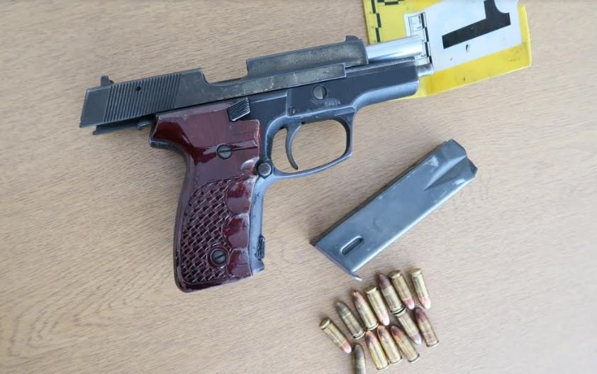 Arrestohen dy persona të kërkuar nga Policia