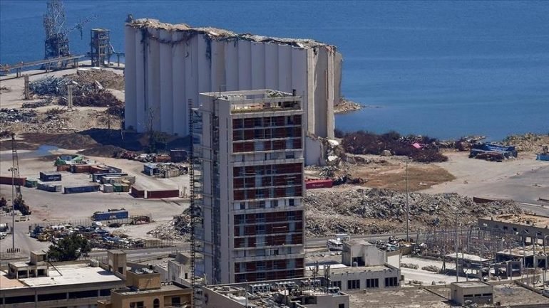 Një vit pas shpërthimit në Portin e Bejrutit, drejtësia mbetet e paarritshme