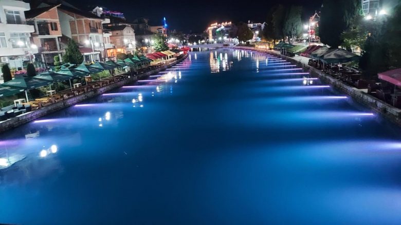 Në Strugë nuk do të ketë natë të Vitit të Ri, do të kursehet energjia elektrike