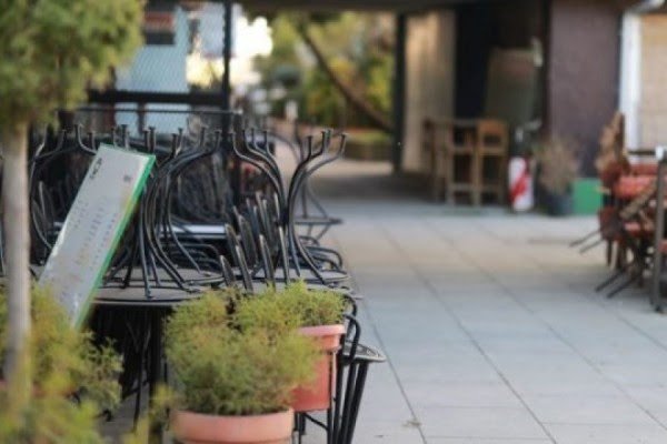 ​Mbyllet një lokal në Prizren, dyshohet se aty u helmuan shtatë persona