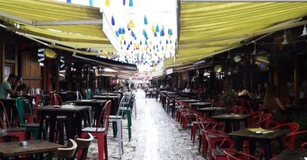 ​Gastronomët kërkojnë t’u ndalohet hyrja klientëve të pa vaksinuar