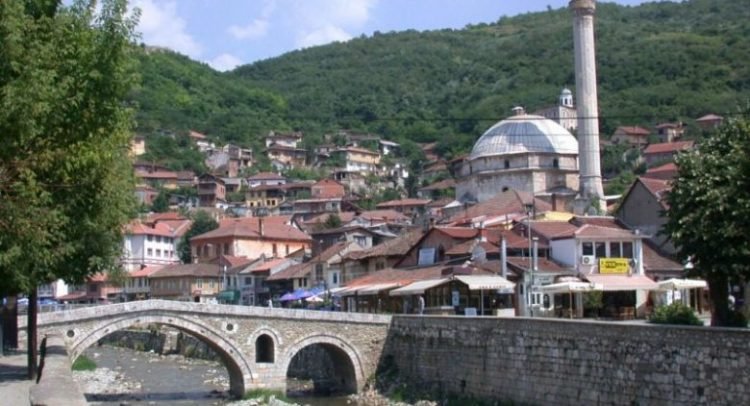 Prizrenasit shkaku i fëmijëve bëhen ‘llom’ duke u rrahur mes vete