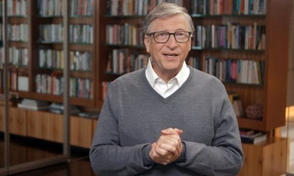 Gates ka një paralajmërim për ata që investojnë në Bitcoin