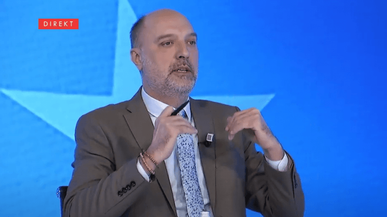 Ymeri: Ligji po i dënon qytetarët, e po kursen politikanët kur është në pyetje shëndeti publik