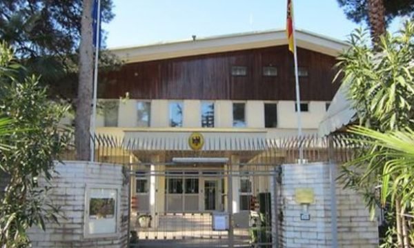 Rregulla të reja për të hyrë në Gjermani/ Ambasada gjermane jep sqarime për udhëtarët
