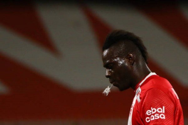 Zyrtare, Balotelli nënshkruan për skuadrën turke Demirspor
