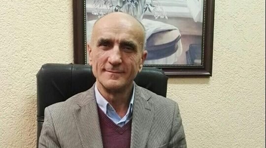 Fetishizmi enverist dhe ëndrra djaloshare