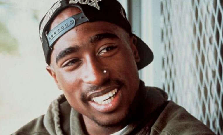 Publikohet poezia sekrete e Tupac Shakur