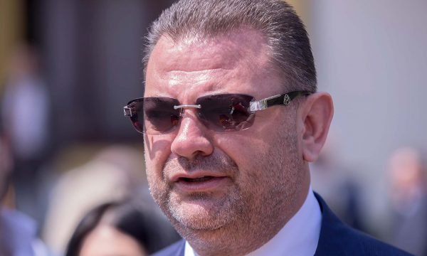 Tom Doshi reagon pas kërkesës së PD që mos regjistrohet në zgjedhje