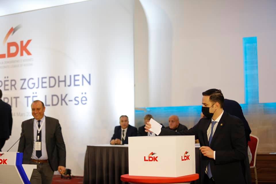 Vjen parashikimi: Ja çfarë do të arrijë Lumir Abdixhiku si kryetar i LDK-së