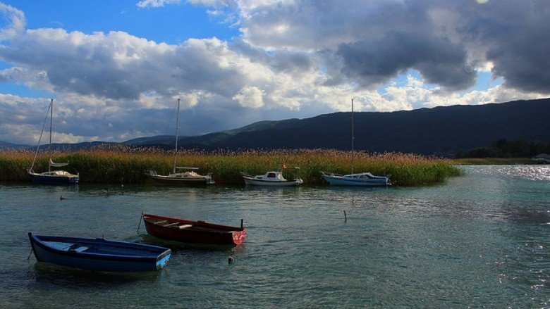 Djegia e kallamave në Strugë nuk ka fund, një incident i tillë u regjistrua edhe mbrëmë