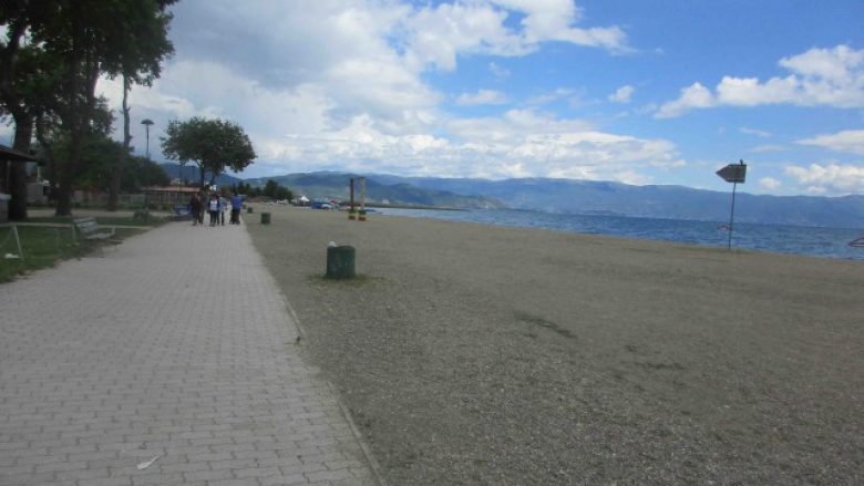 Përgatitje para hapjes zyrtare të sezonit në Livadhishte në Strugë