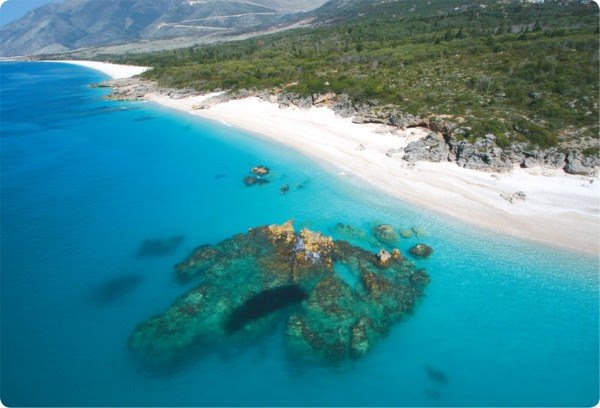 ​“Eja në Vlorë”, qyteti bregdetar hap zyrtarisht sezonin turistik