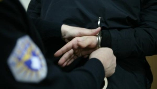 Arrestohet një person i kërkuar në Ferizaj  