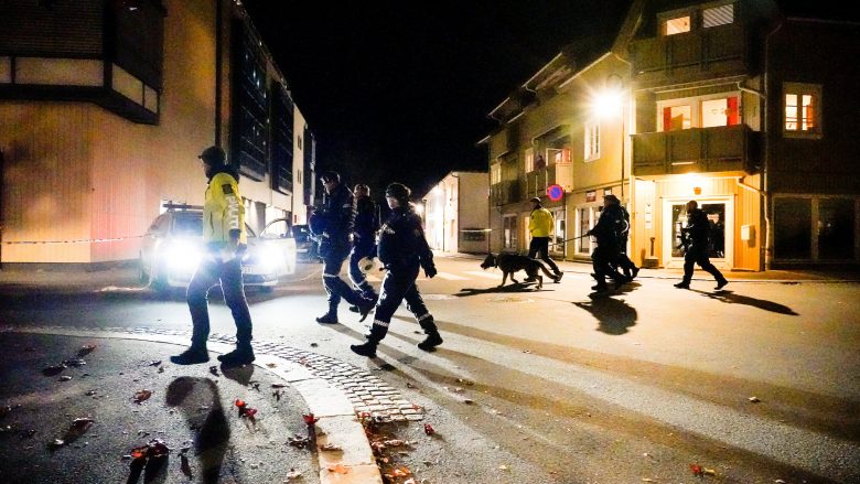 Burri që kreu sulmin me shigjetë në Norvegji ishte i konvertuar në Islam