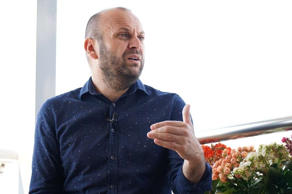 Hipokritë/ Mushkolaj reagon ashpër ndaj politikanëve që po e kritikojnë pagën minimale