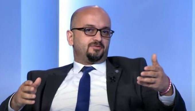 Shala: Ky person qëndron pas sulmeve të policëve në veri 