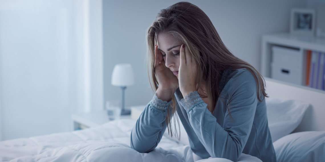Abuzimi emocional gjatë fëmijërisë është i lidhur me problemet e pagjumësisë dhe përdorimit të alkoolit