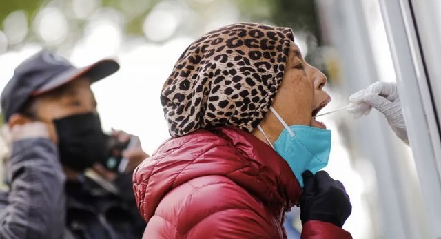 Lehtësimi i masave anti-COVID-19, por Kina mbetet në ankth