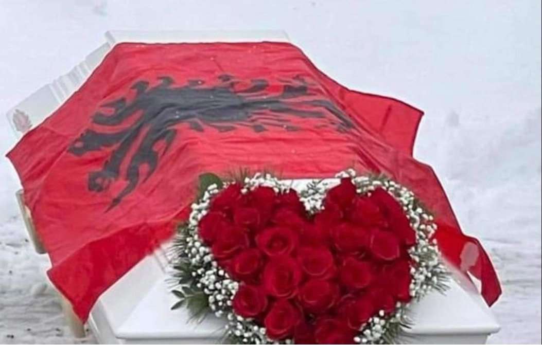 Me flamur kombëtar, varroset Artan Zymberi që dyshohet se u vra në burgun e serbisë