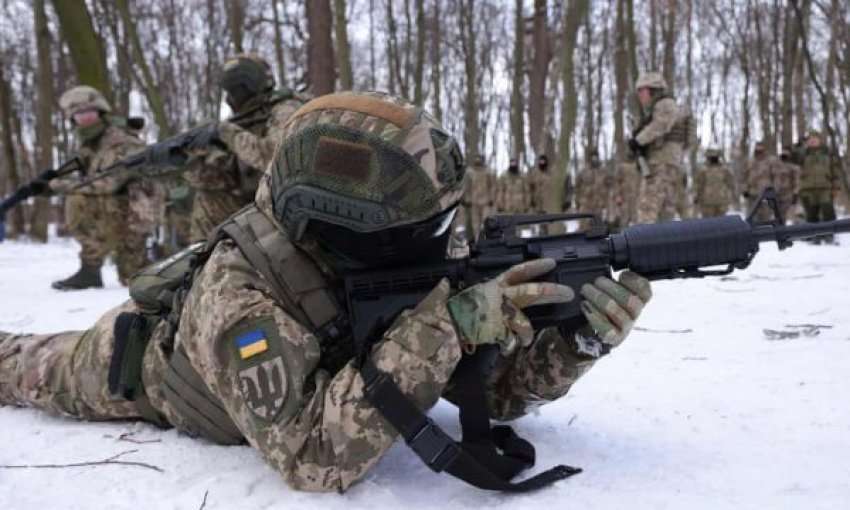 “Të jemi vigjilentë”/Eksperti i sigurisë tregon ndikimin e krizës Ukrainë-Rusi në Kosovë