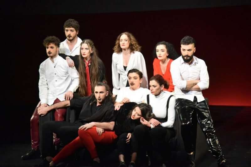 Përparim Rama dhe Erion Veliaj ndjekin shfaqjen e kastit të përbashkët të aktorëve “Unë, Mephisto”