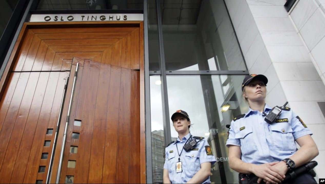 Prokuroria në Norvegji: Vrasësi masiv ende i rrezikshëm