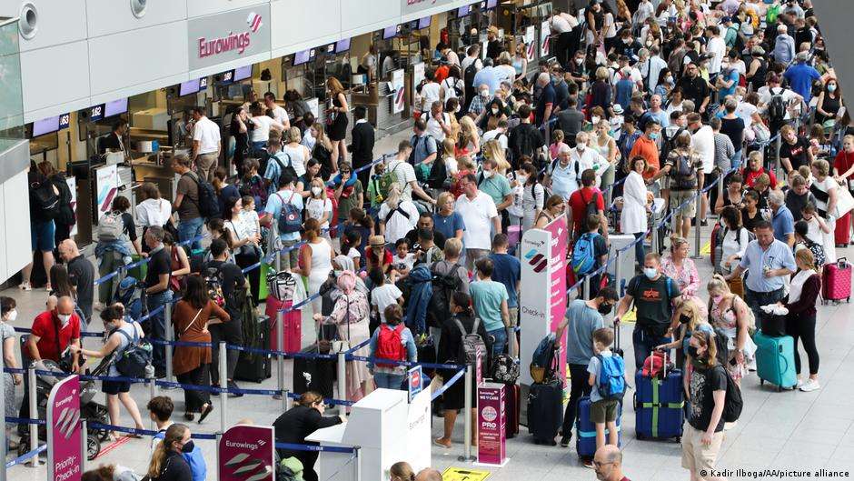Lufthansa: Të mërkurën grevë e personelit të shërbimit në aeroporte