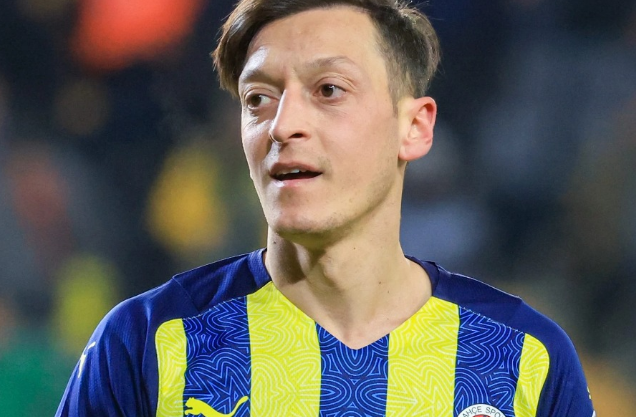 Ozil nuk përmbahet: 6 muaj pa rrogë