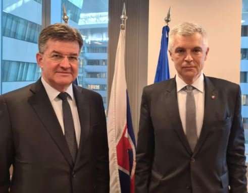Lajçak merr mbështetje nga Sllovakia në punën si emisar