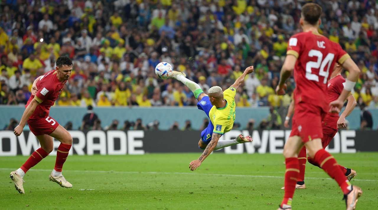 Richarlison me Brazilin shkatërruan Serbinë