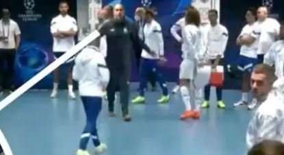 Tudor çmendet në tunel me arbitrin italian: Nuk më rr...