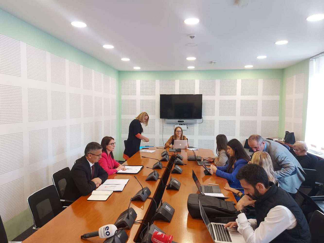 Raportin e Auditimit për MSh-në s’e shqyrton Komisioni, deputetët kërkojnë shkrimin e ministrit