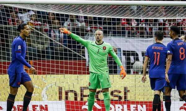 Portieri 38-vjeçar debutoi me Holandën