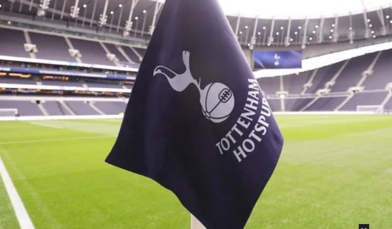 Tottenhami ende në kërkim të timonierit të ri