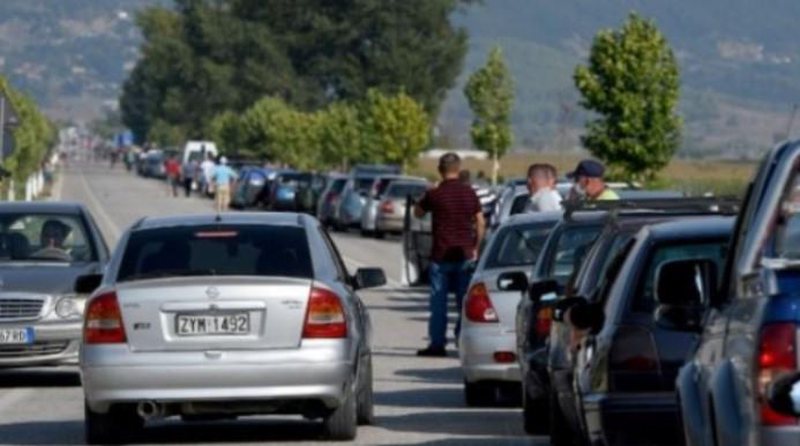 Rritet numri i personave që hyjnë në Shqipëri nëpërmjet Kapshticës dhe Qafë Thanës