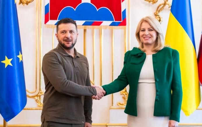 Sllovakia i lejon nëntë qytetarë të vet t’i bashkohen ushtrisë ukrainase