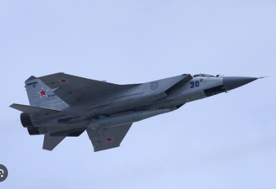 Luftëtarët rusë përpiqen të kapin aeroplanin norvegjez pranë kufirit