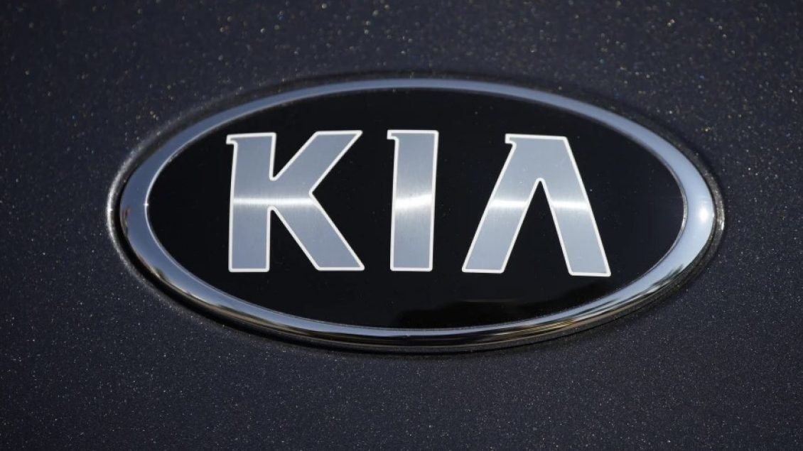 Kia tërheq një numër automjetesh për shkak se “bagazhi nuk hapet nga brenda”