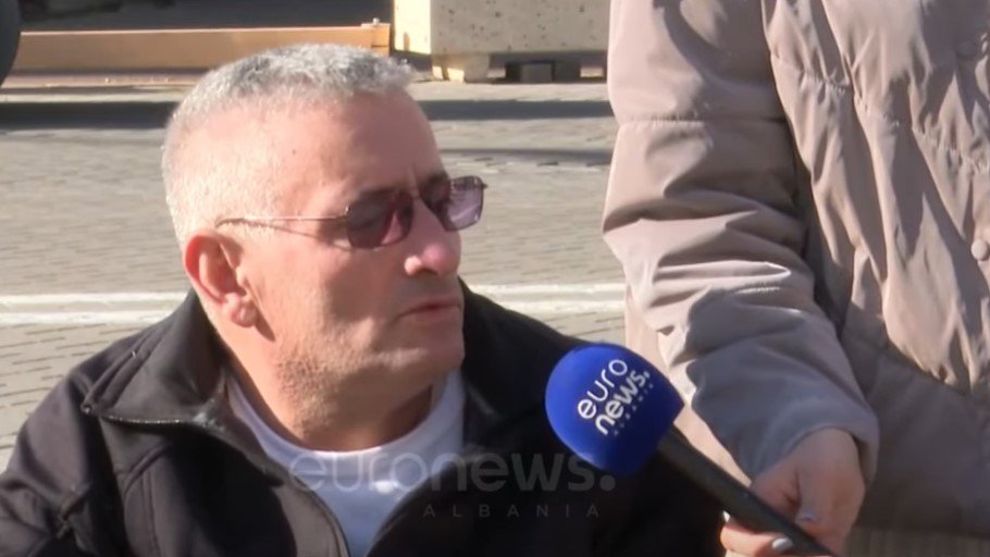 Paraplegjikët në protestë, thirrje institucioneve për t’i ndihmuar ekonomikisht