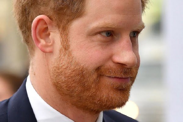 Princi Harry fiton një pjesë të rastit të hakimit të telefonit ndaj “Daily Mirror”