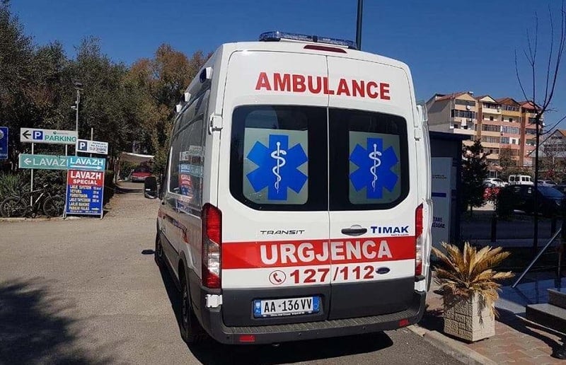 E rëndë në Maliq/ Çifti nga Tirana asfiksohen nga gazi në një hotel, vdes burri